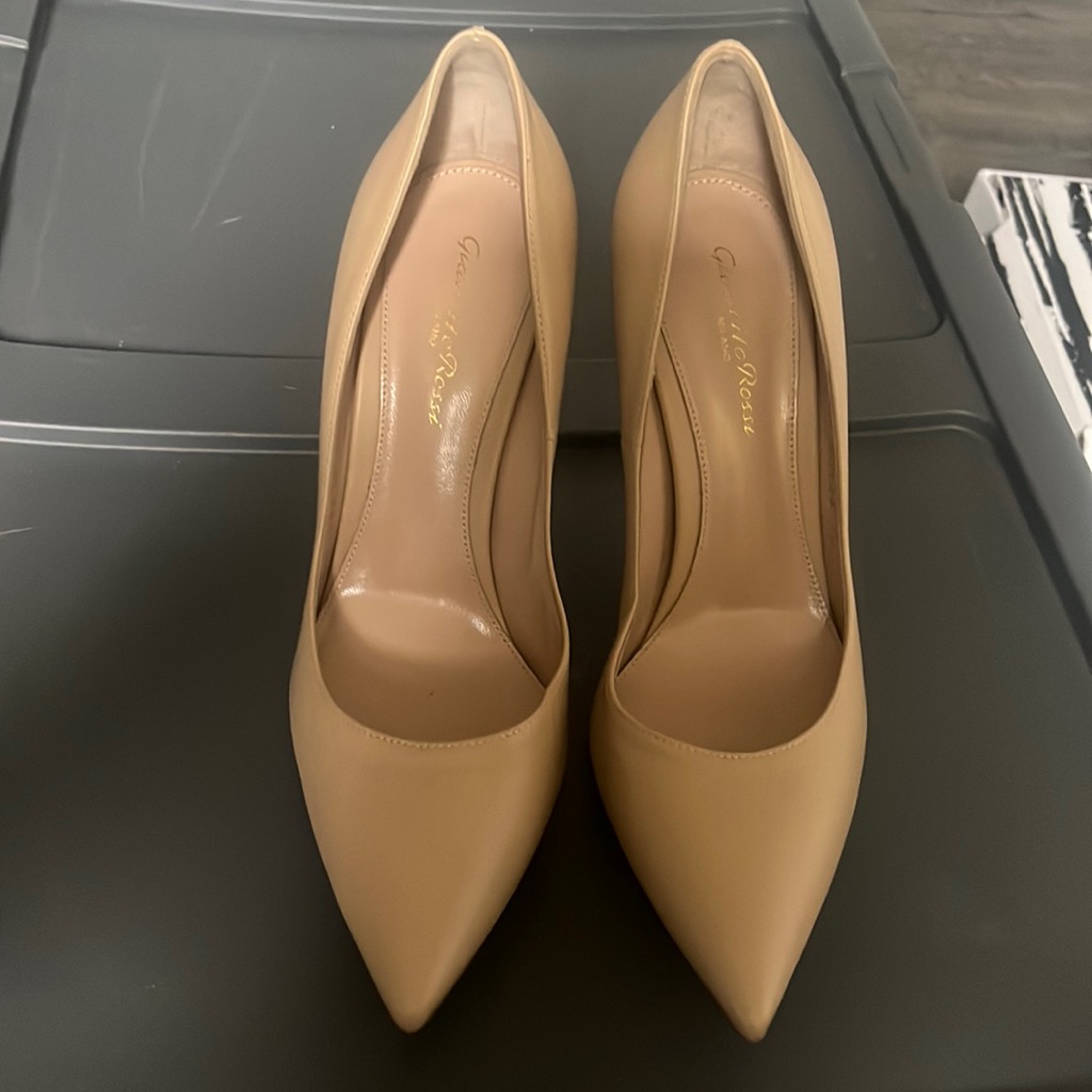 Brand New Gianvitto Rossi